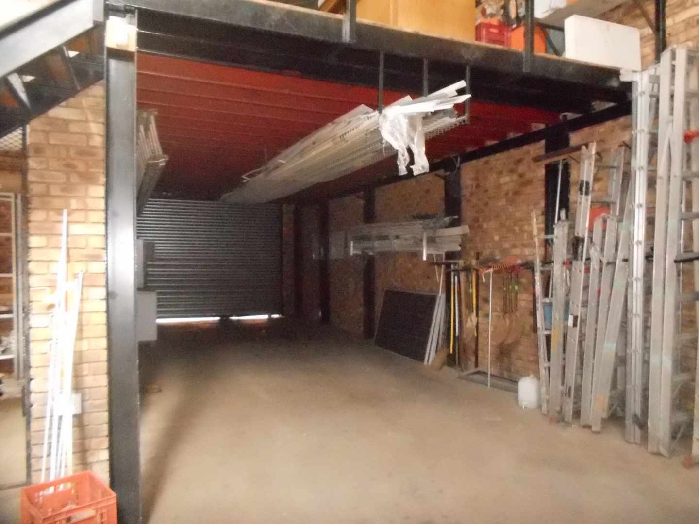 331808926.jpg