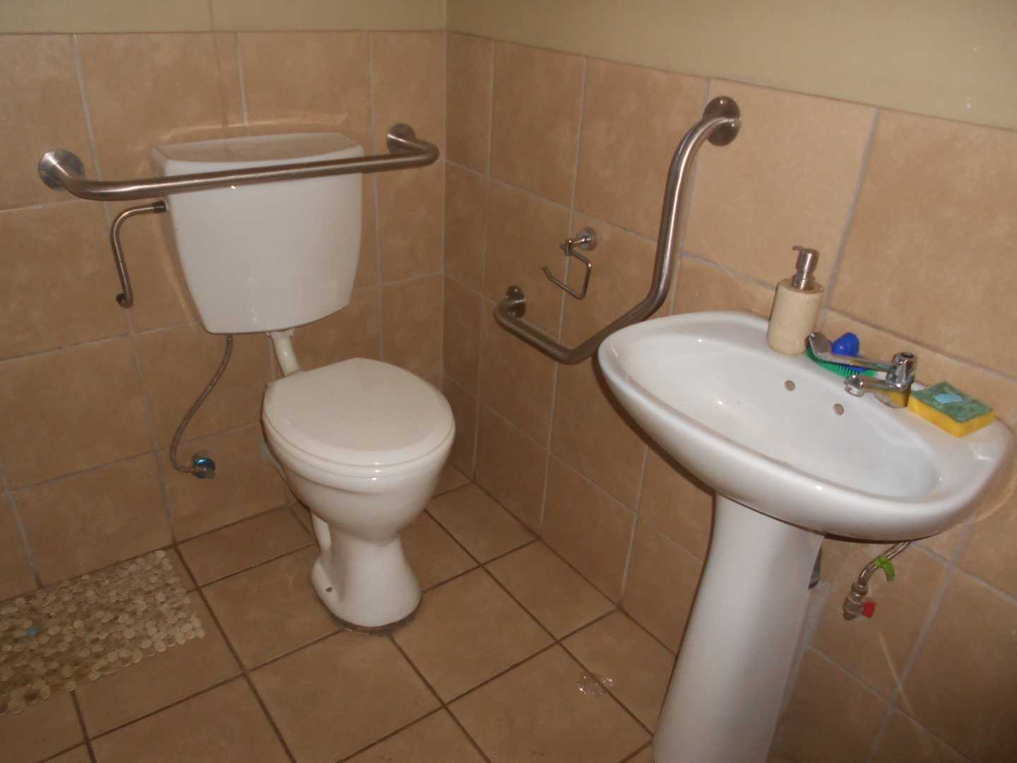 331808935.jpg
