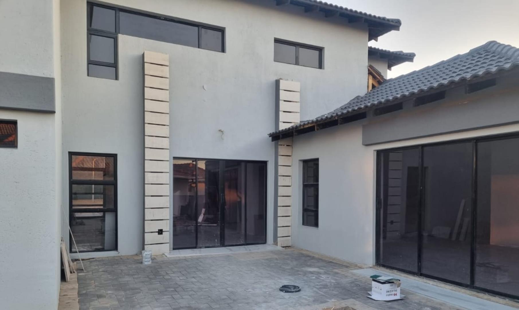 6 Bedroom House for Sale - Gauteng